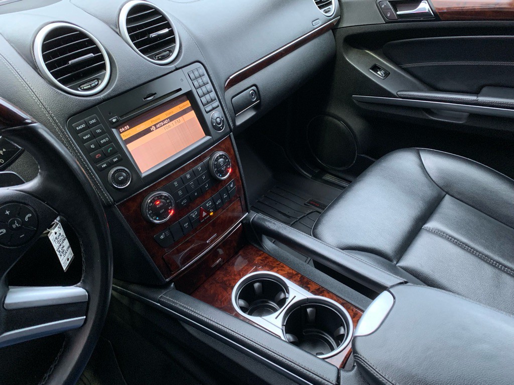 2010 Mercedes-Benz GL-Class Image 21