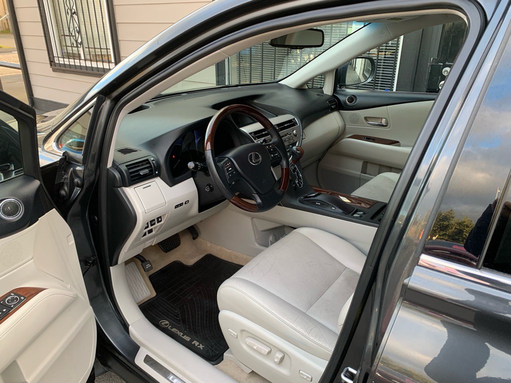 2011 Lexus RX Image 10