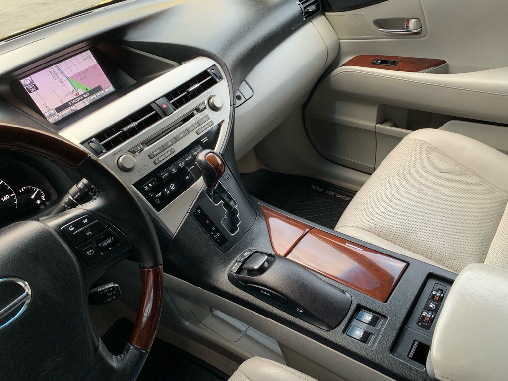 2011 Lexus RX Image 21