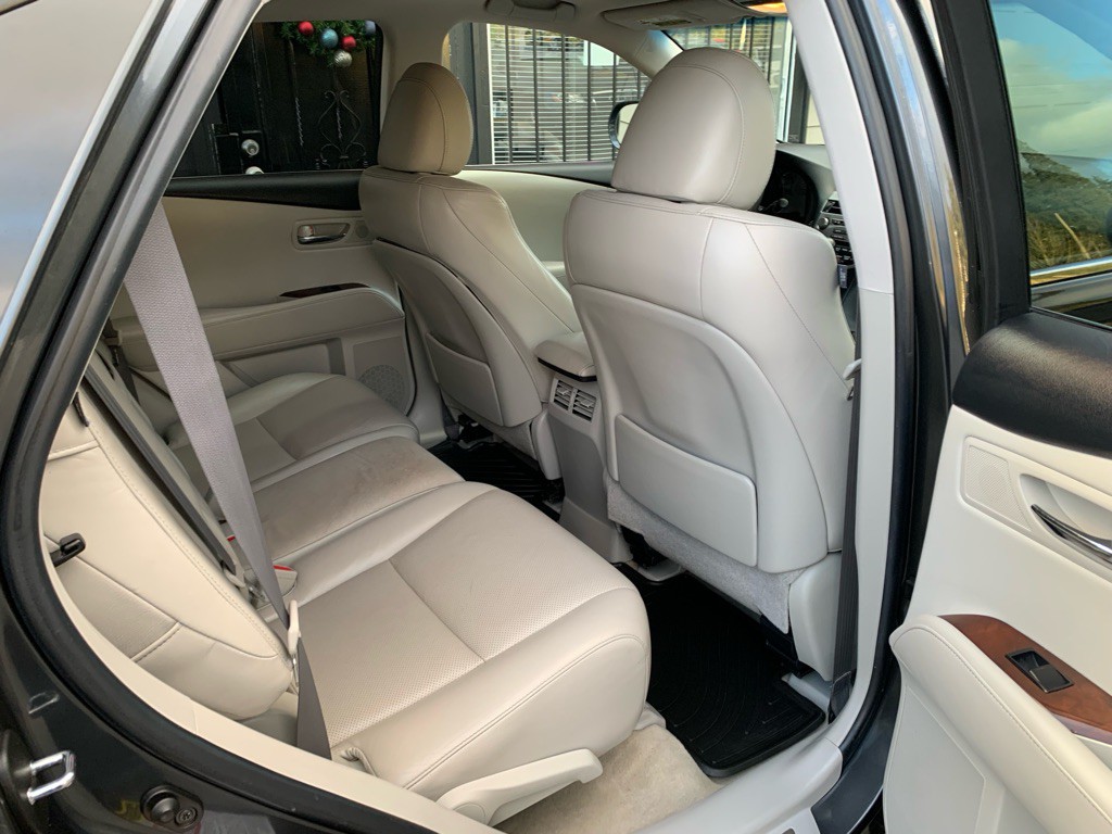 2011 Lexus RX Image 28
