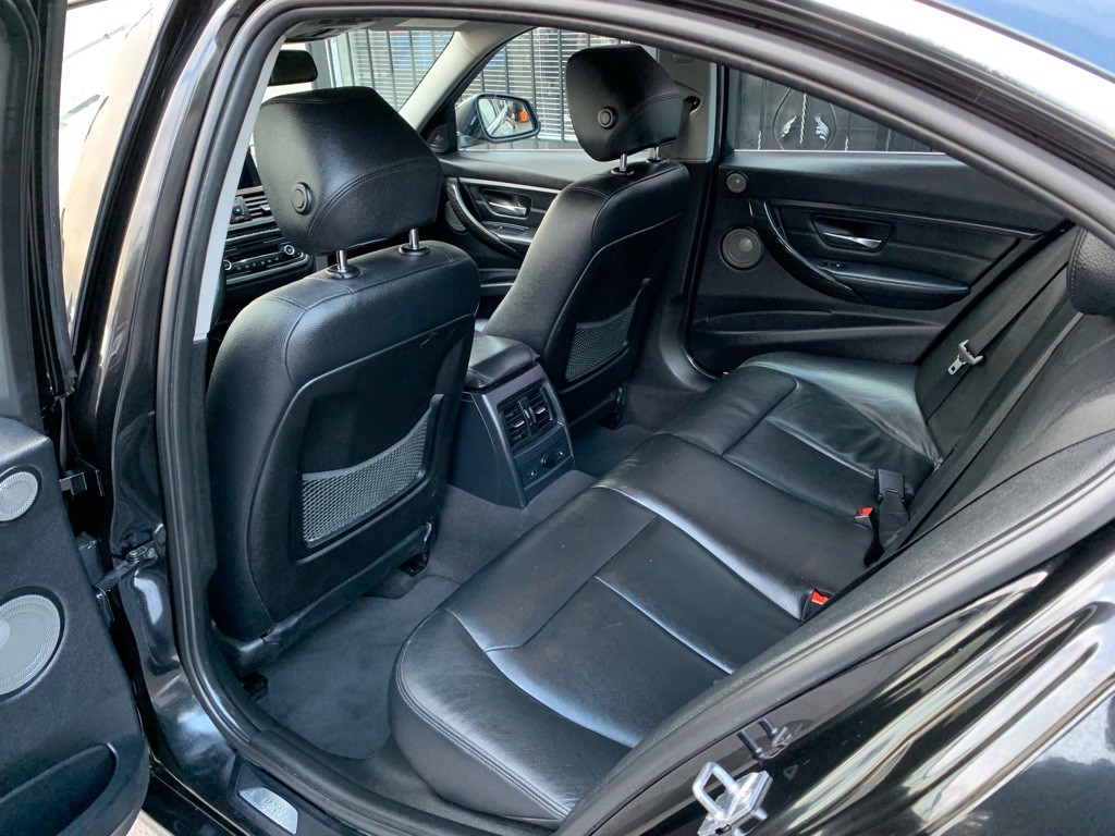 2014 BMW 3 Series Image 15