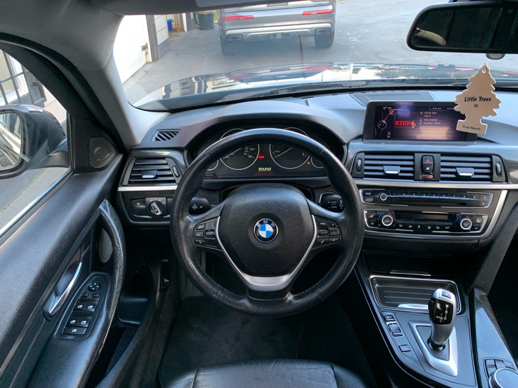 2014 BMW 3 Series Image 20