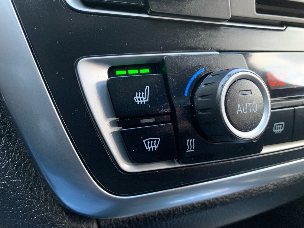 2014 BMW 3 Series Image 26