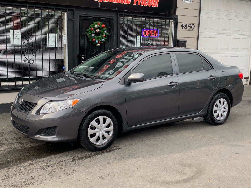 2010 Toyota Corolla Image 1