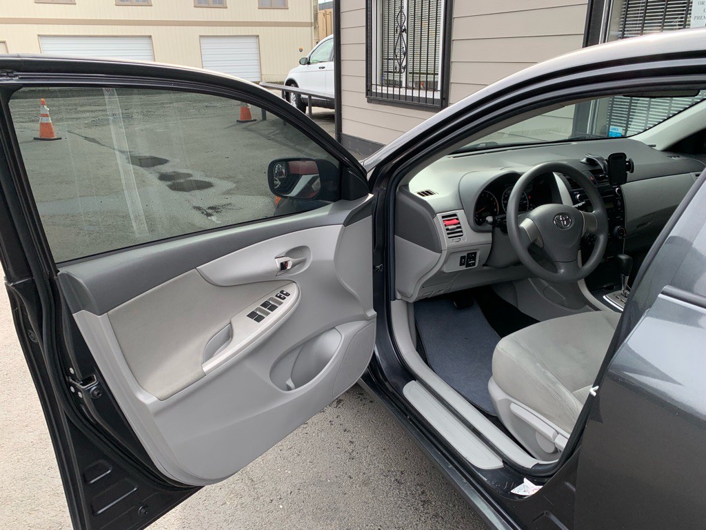 2010 Toyota Corolla Image 9