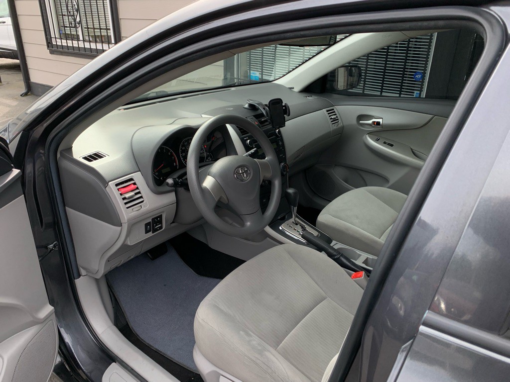 2010 Toyota Corolla Image 10