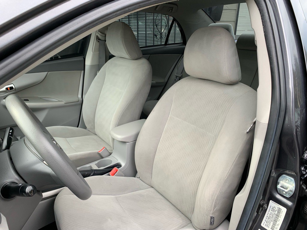 2010 Toyota Corolla Image 12