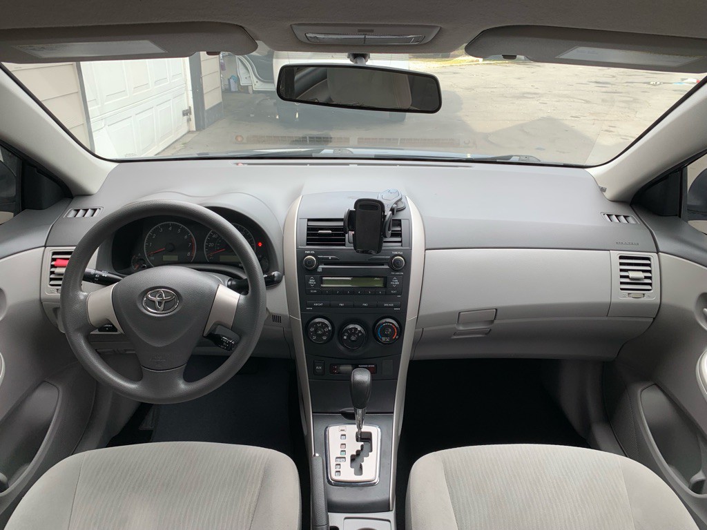 2010 Toyota Corolla Image 16