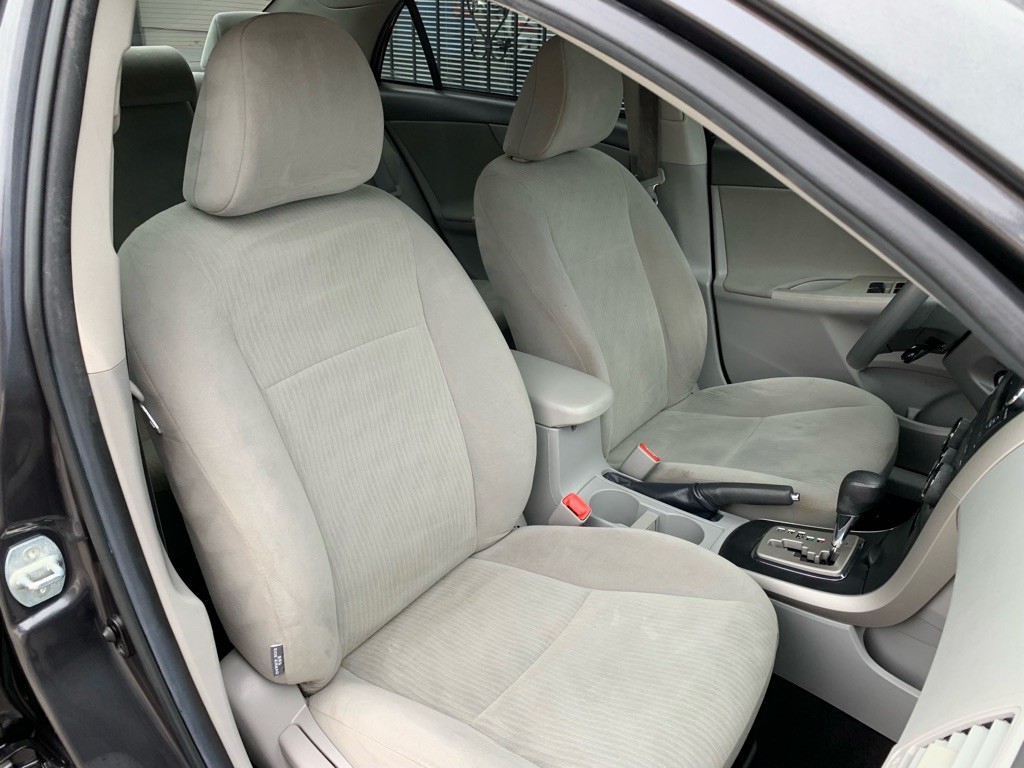 2010 Toyota Corolla Image 25