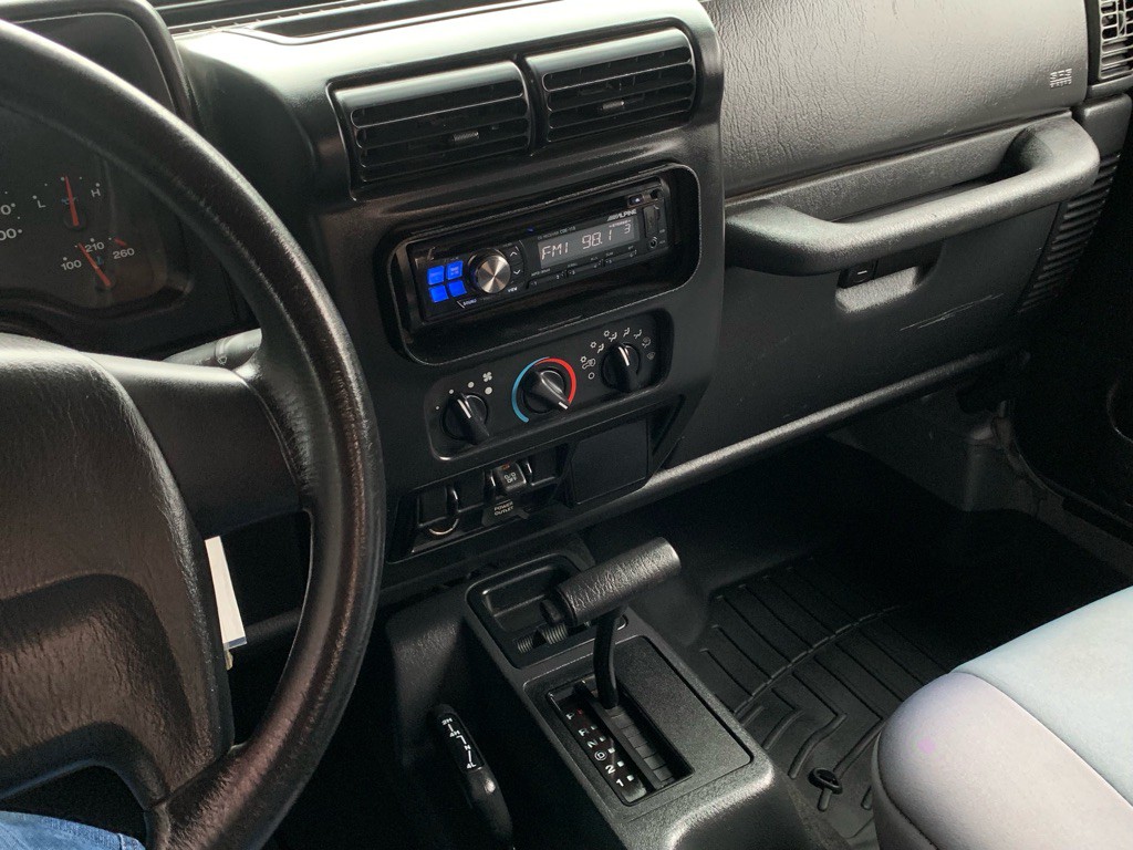 2004 Jeep Wrangler Image 15