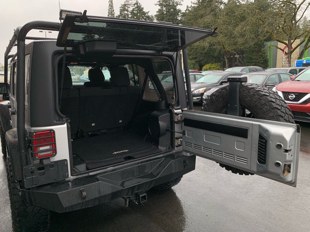 2012 Jeep Wrangler Unlimited Image 5