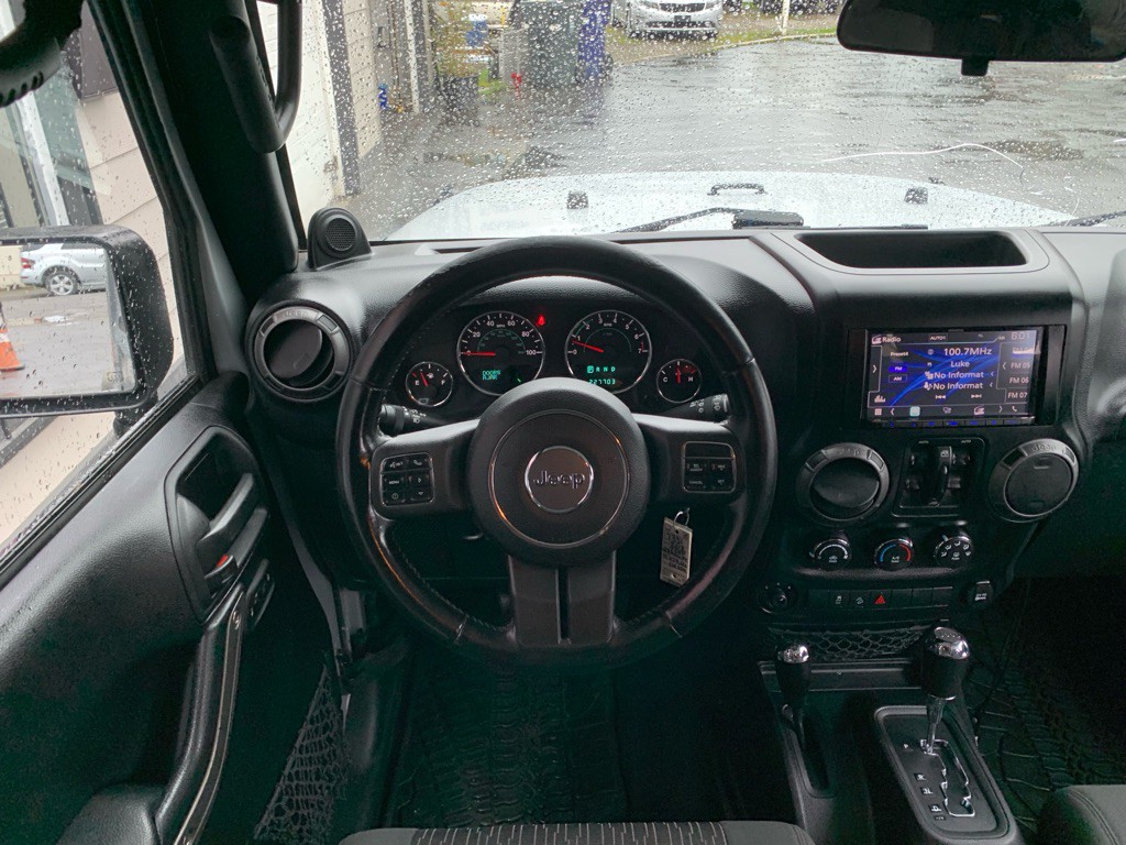 2012 Jeep Wrangler Unlimited Image 18