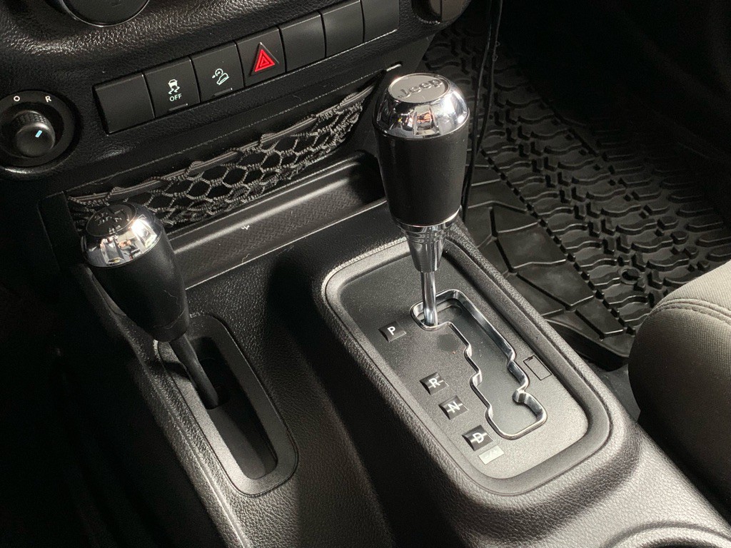 2012 Jeep Wrangler Unlimited Image 24