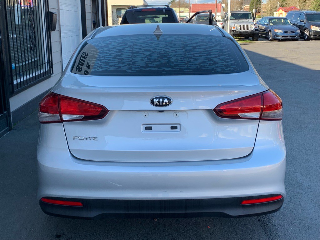 2018 Kia Forte Image 5