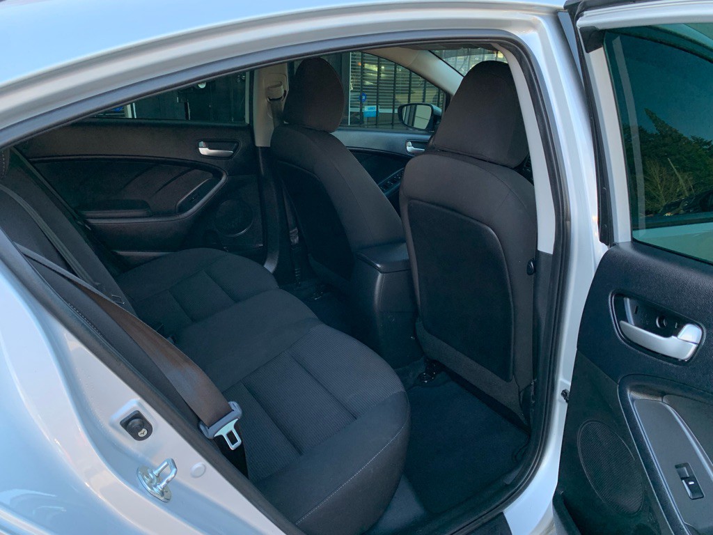 2018 Kia Forte Image 25