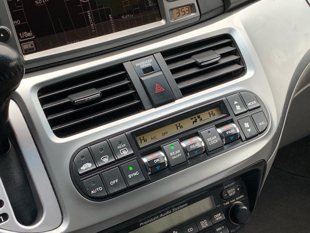 2010 Honda Odyssey Image 30