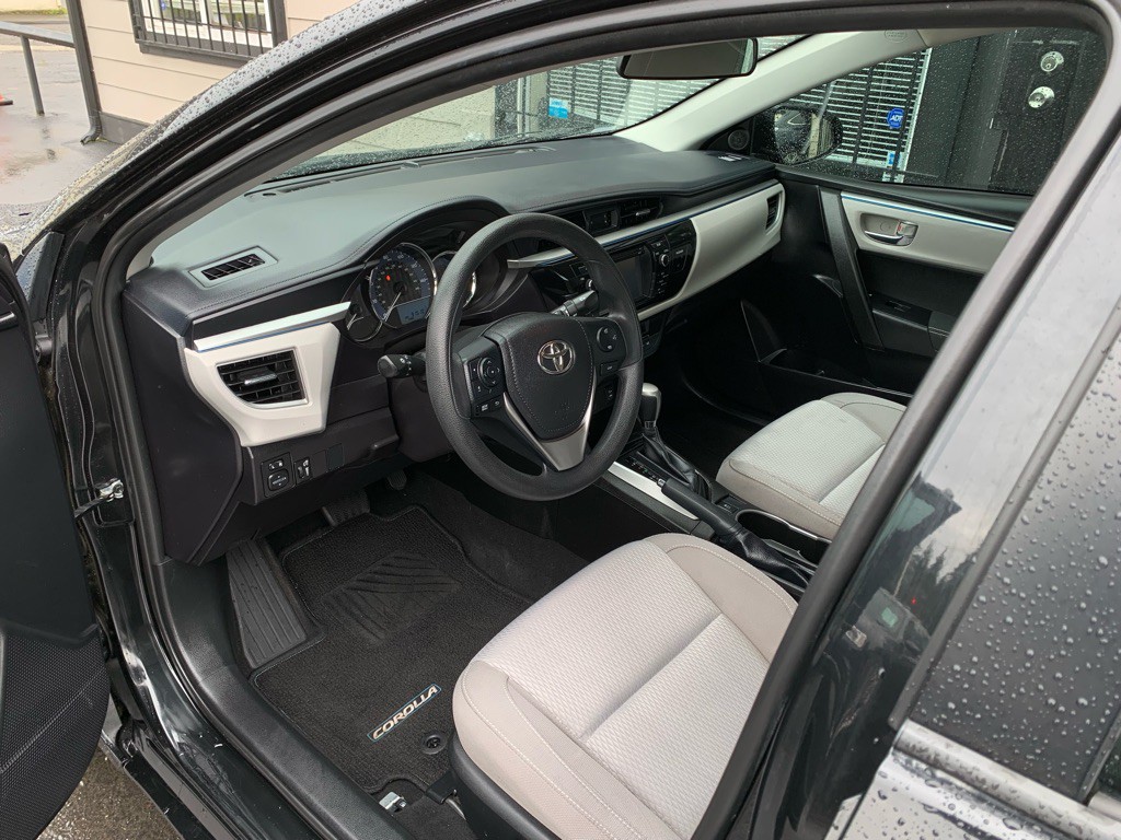 2016 Toyota Corolla Image 10