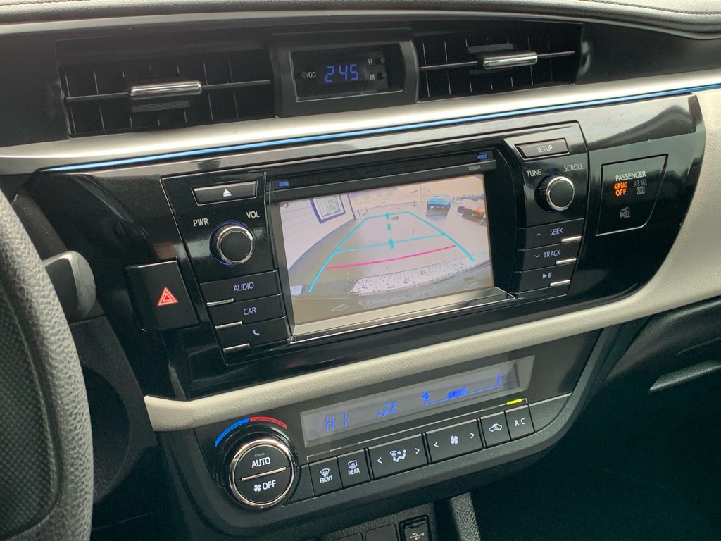 2016 Toyota Corolla Image 21