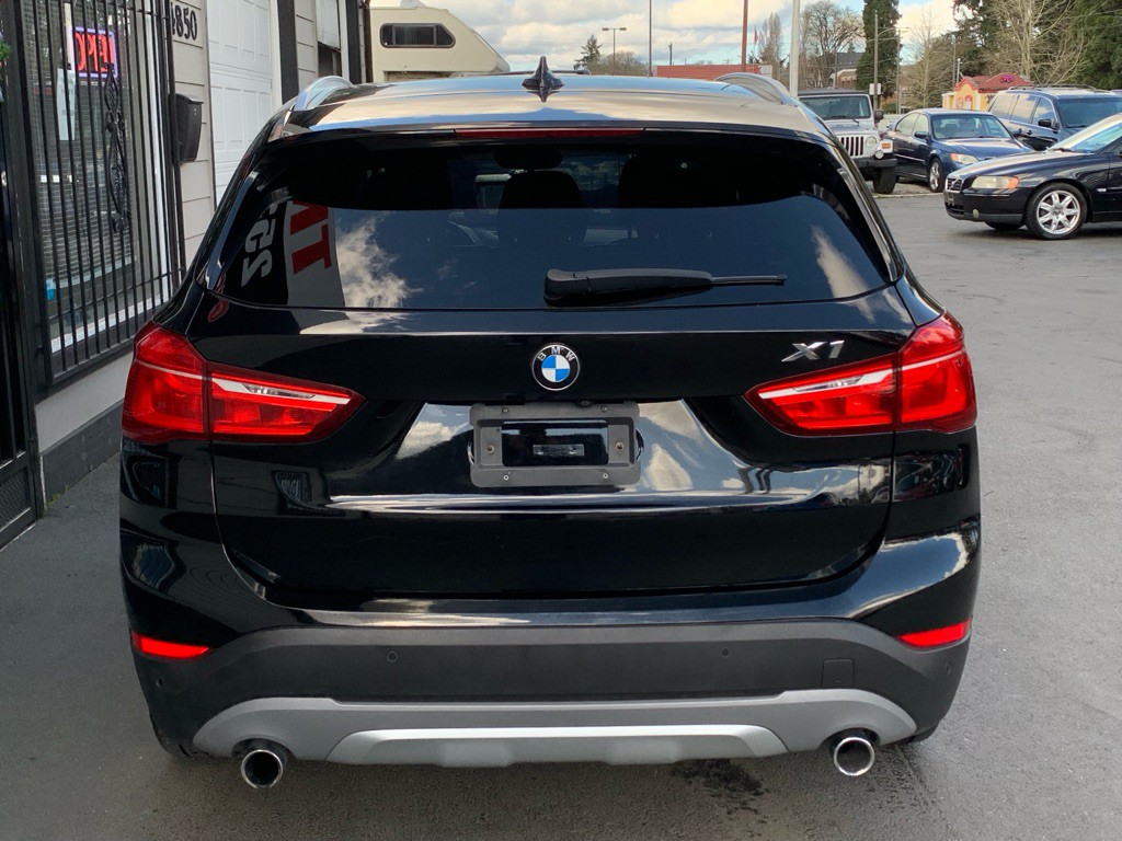 2017 BMW X1 Image 4