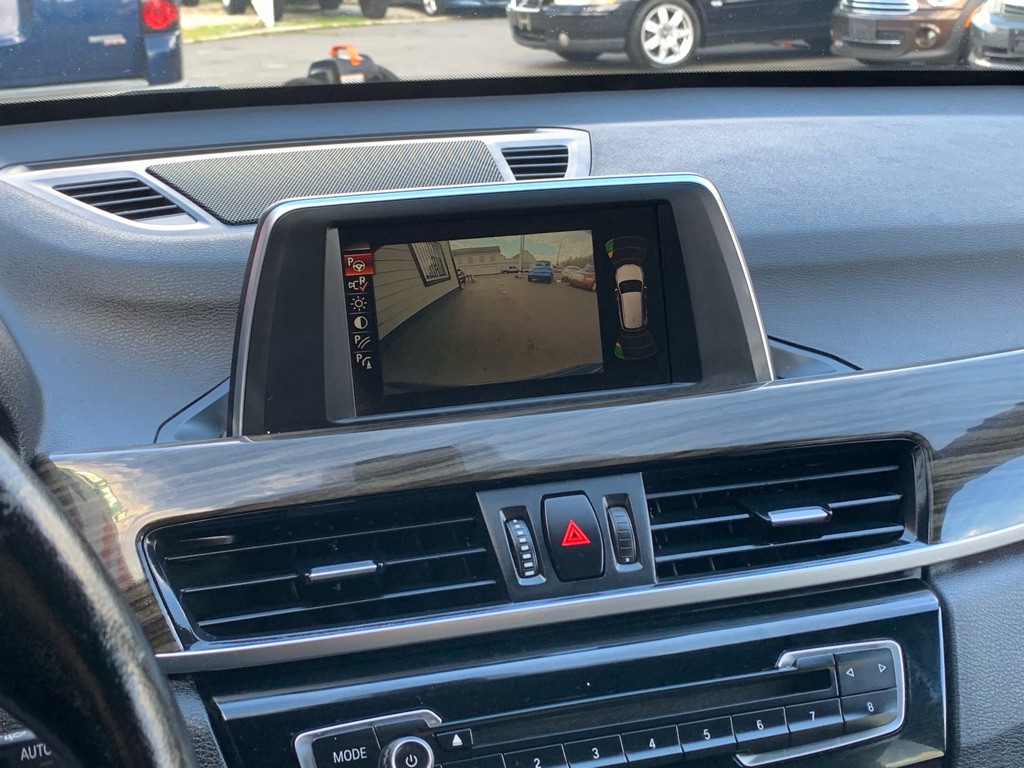 2017 BMW X1 Image 21