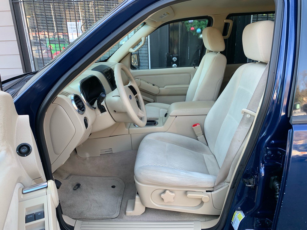 2006 Ford Explorer Image 11