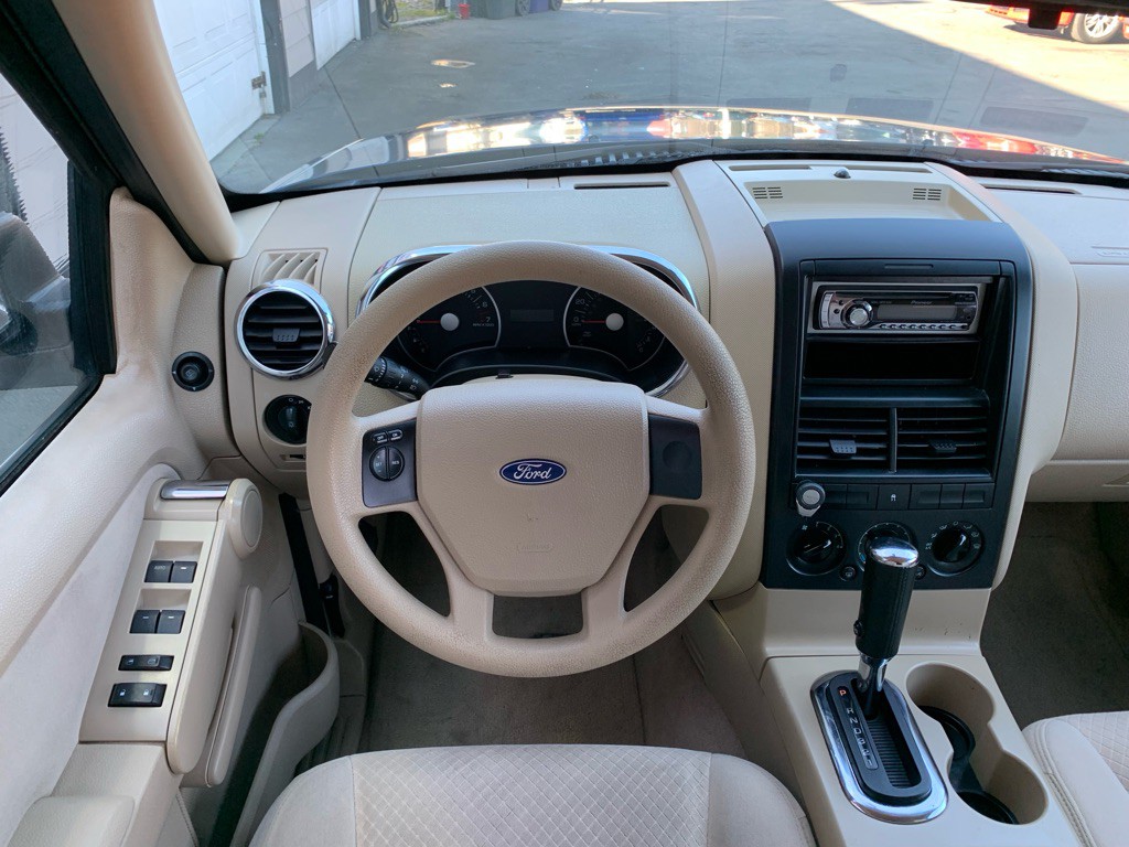 2006 Ford Explorer Image 16