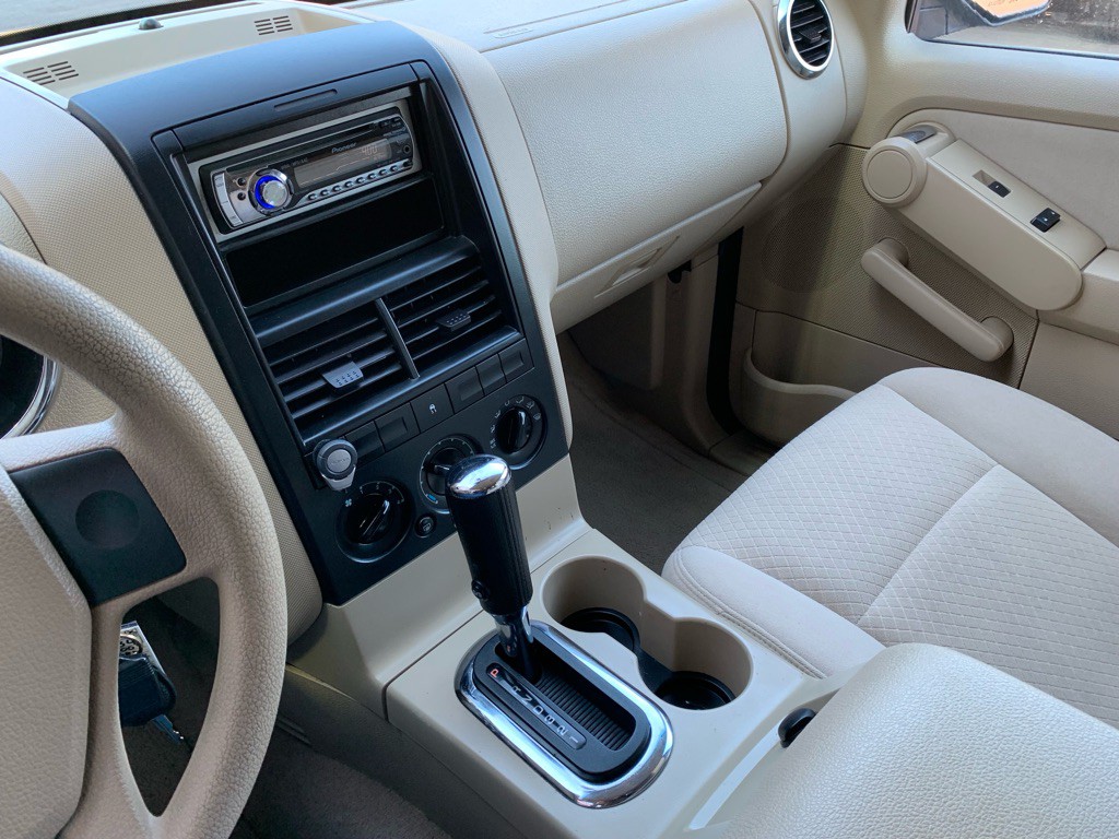 2006 Ford Explorer Image 19