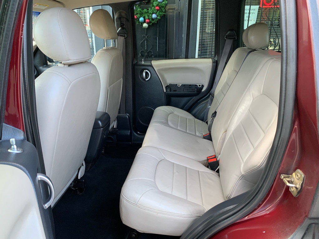 2003 Jeep Liberty Image 14