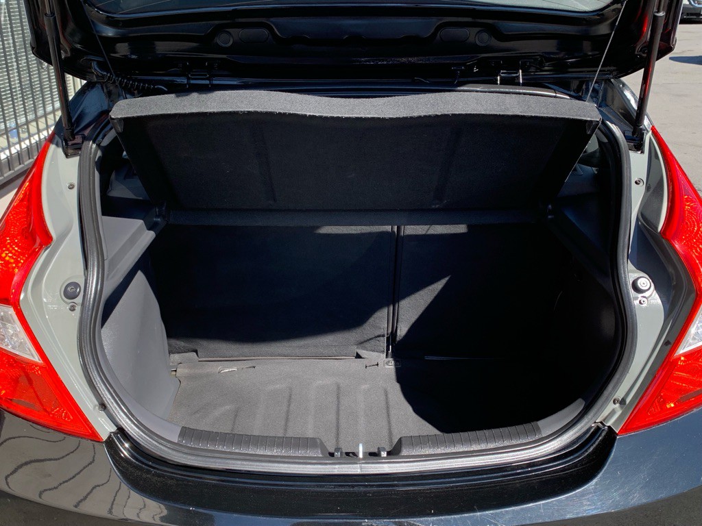 2012 Hyundai Accent Image 7