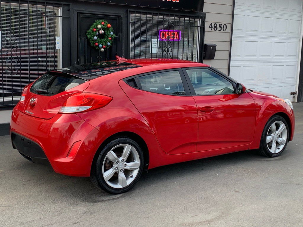 2014 Hyundai Veloster Image 8