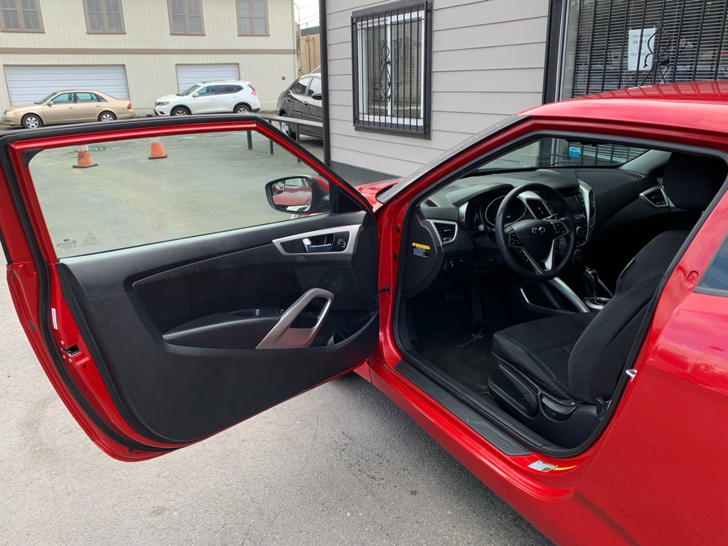 2014 Hyundai Veloster Image 11