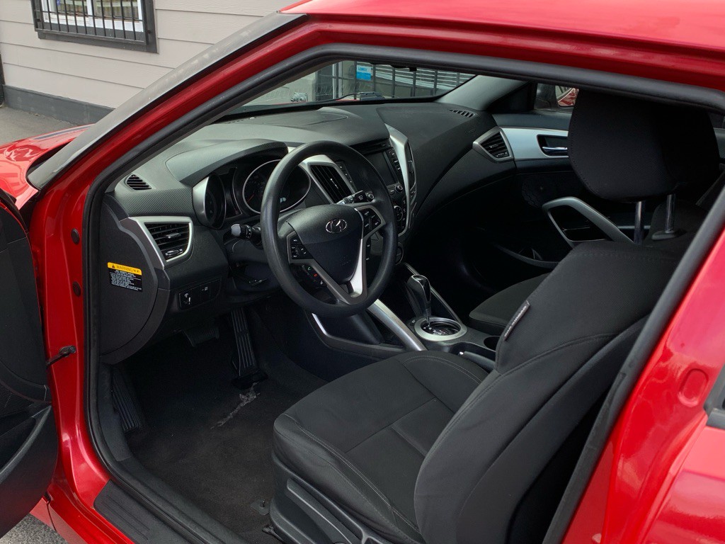 2014 Hyundai Veloster Image 12