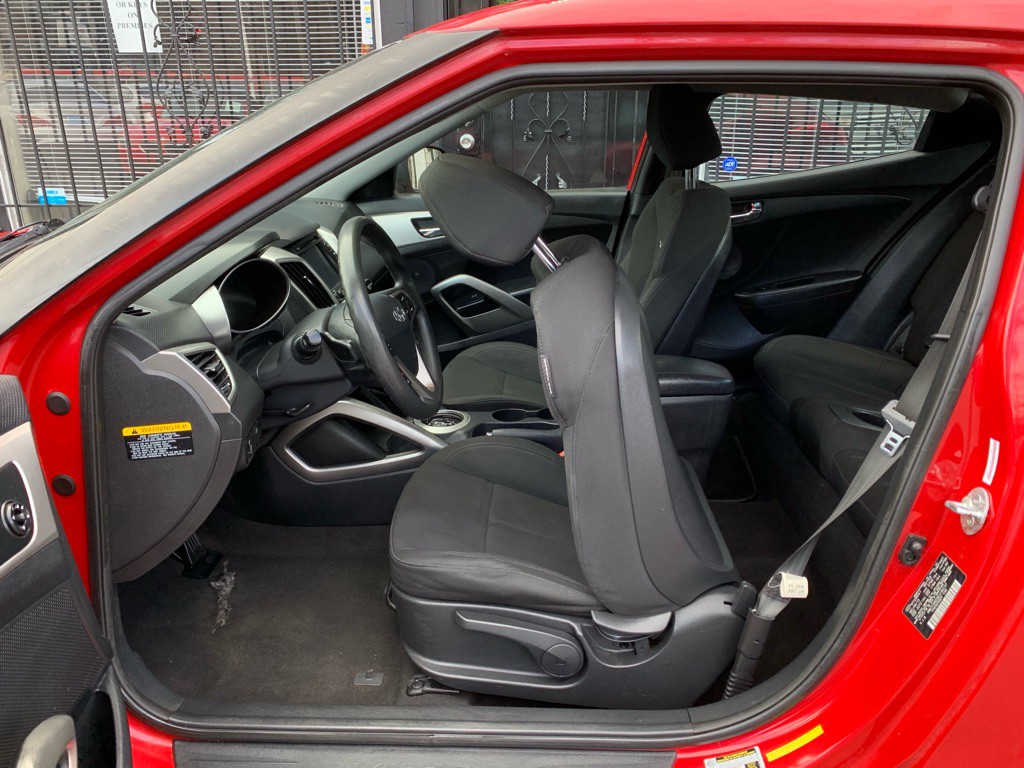 2014 Hyundai Veloster Image 14