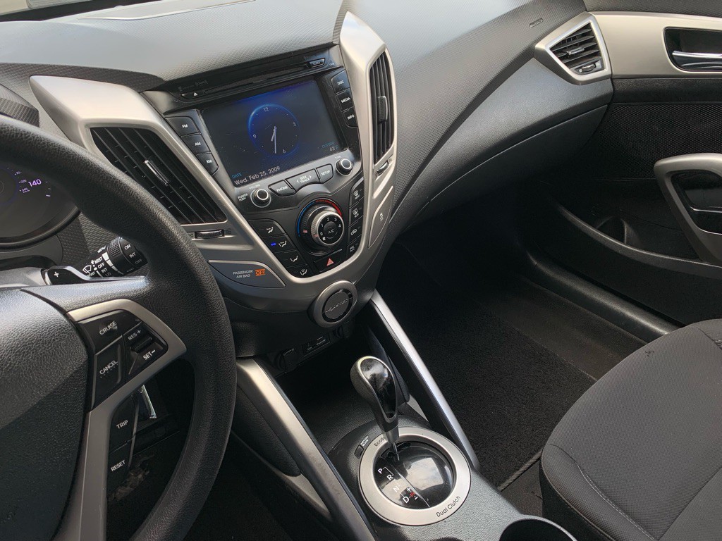 2014 Hyundai Veloster Image 19