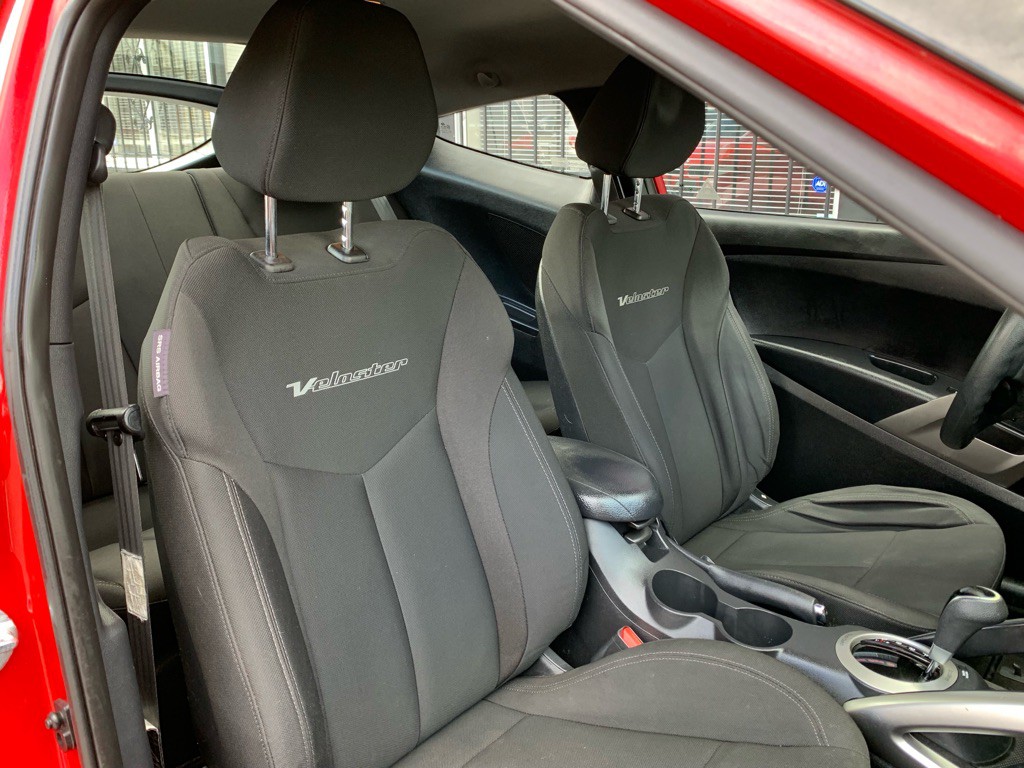 2014 Hyundai Veloster Image 26