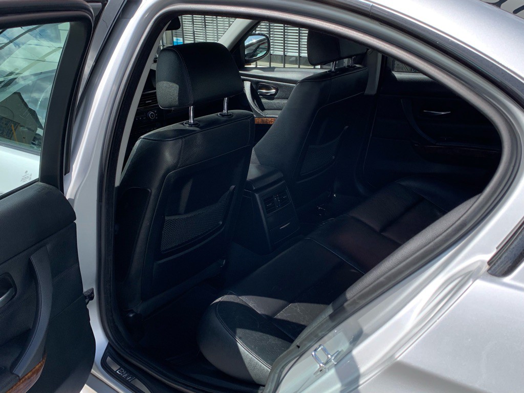 2009 BMW 3 Series Image 13