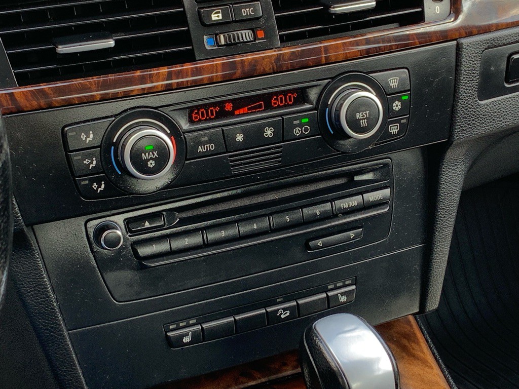 2009 BMW 3 Series Image 21