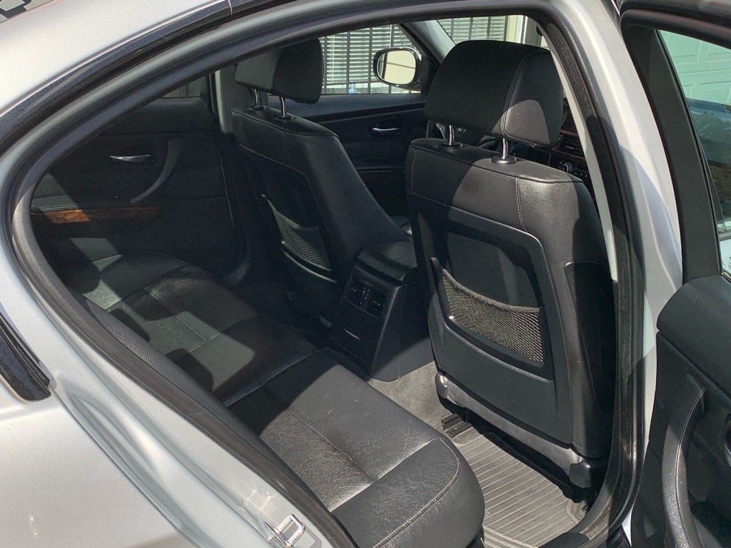 2009 BMW 3 Series Image 24