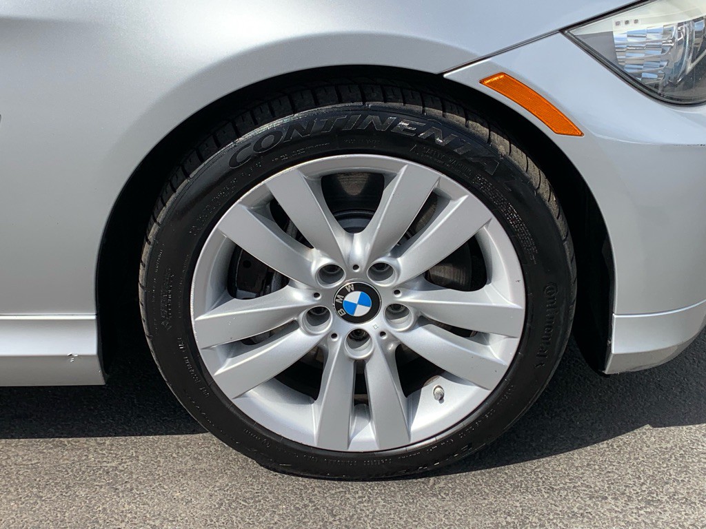 2009 BMW 3 Series Image 28