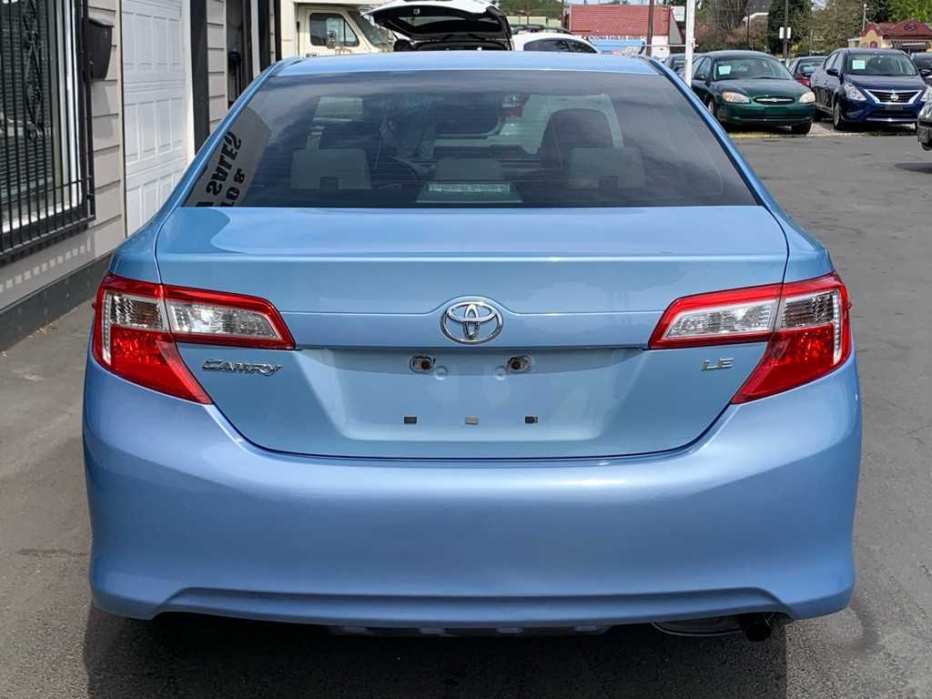 2013 Toyota Camry Image 6