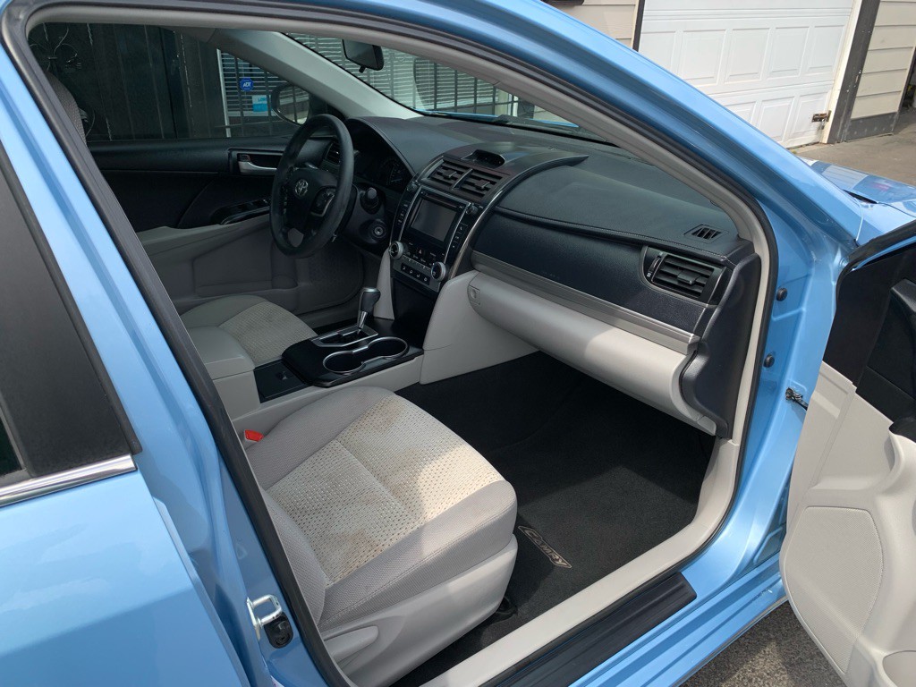2013 Toyota Camry Image 29