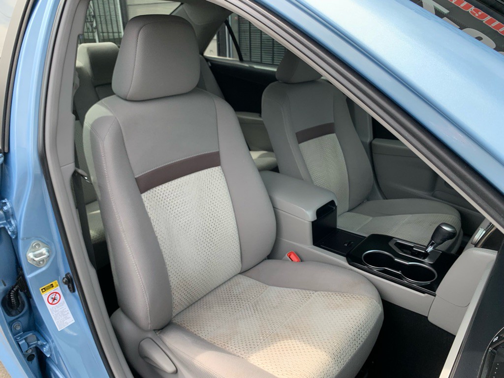 2013 Toyota Camry Image 30