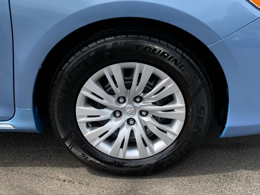 2013 Toyota Camry Image 31