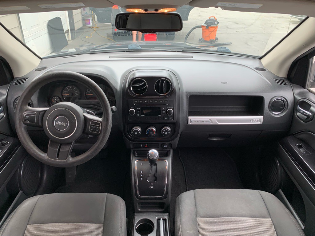 2014 Jeep Compass Image 17