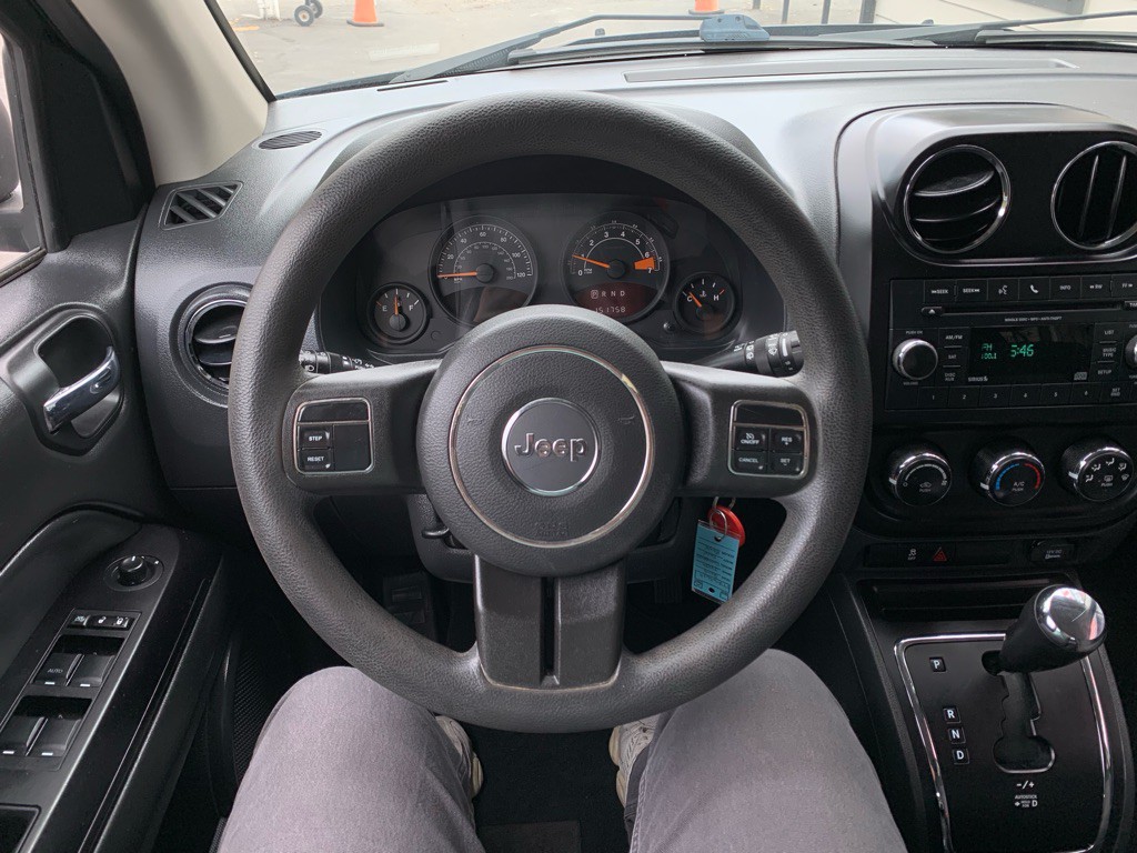 2014 Jeep Compass Image 18