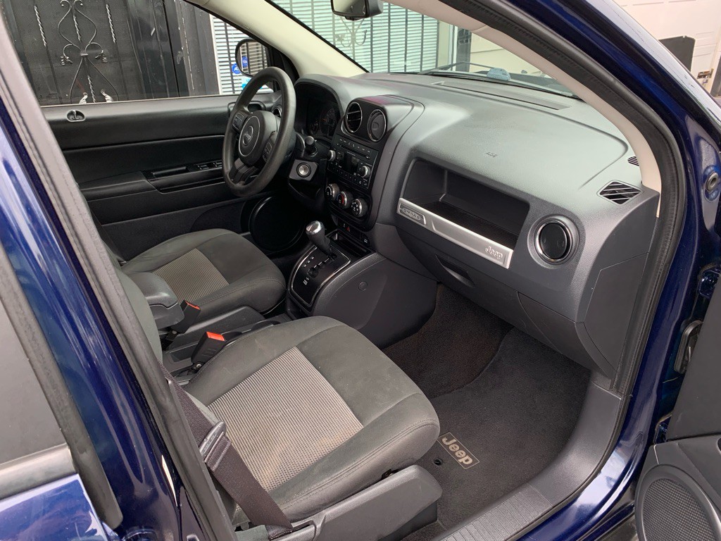 2014 Jeep Compass Image 25
