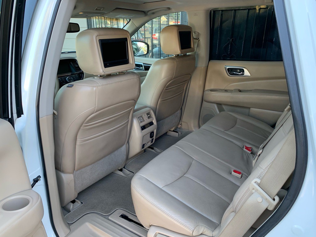 2013 Nissan Pathfinder Image 16