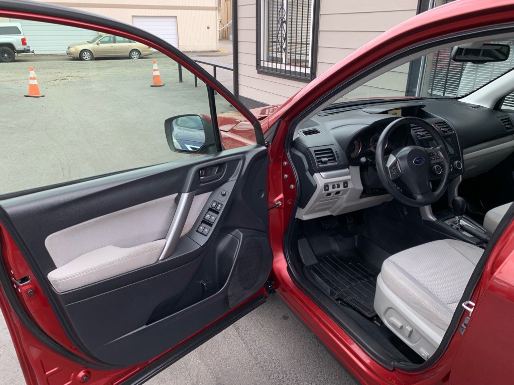2015 Subaru Forester Image 10