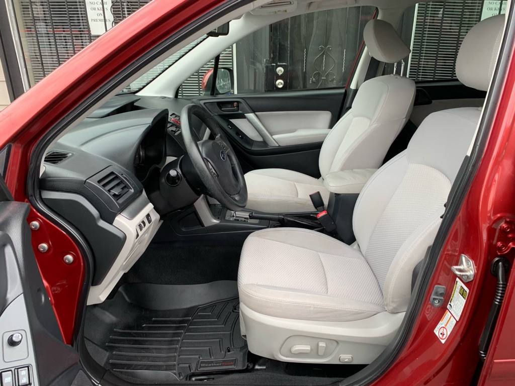 2015 Subaru Forester Image 12