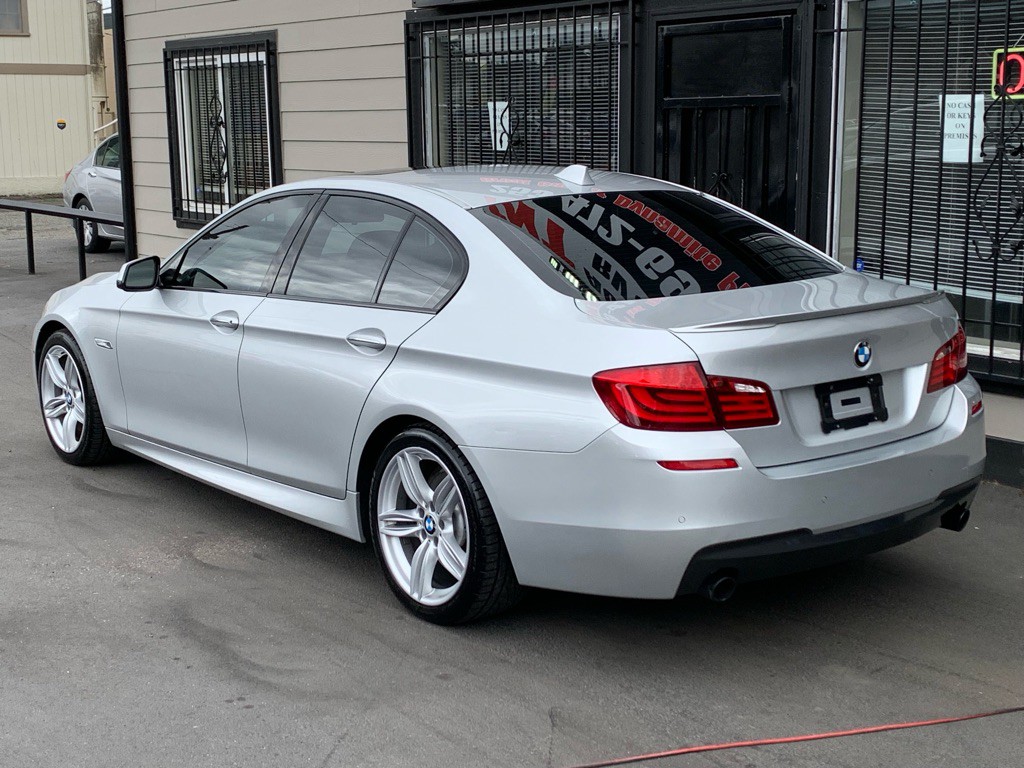 2013 BMW 5 Series Image 4